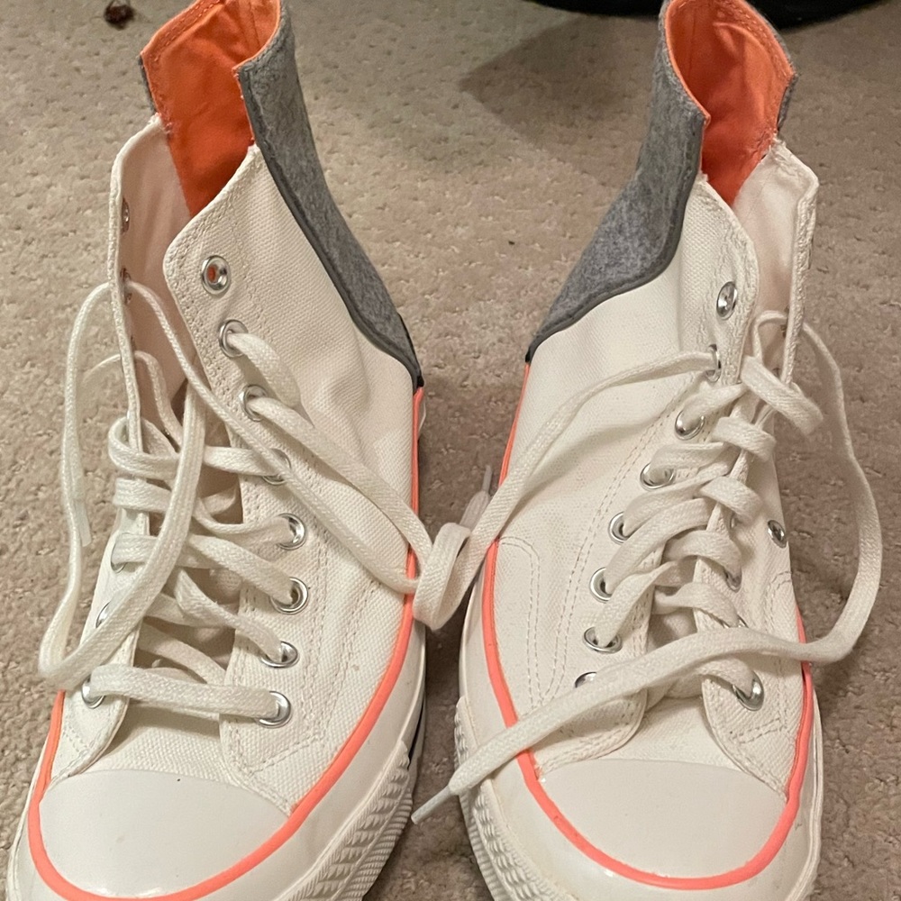 Chuck 70 Plus platforms. - Picture 2 of 3